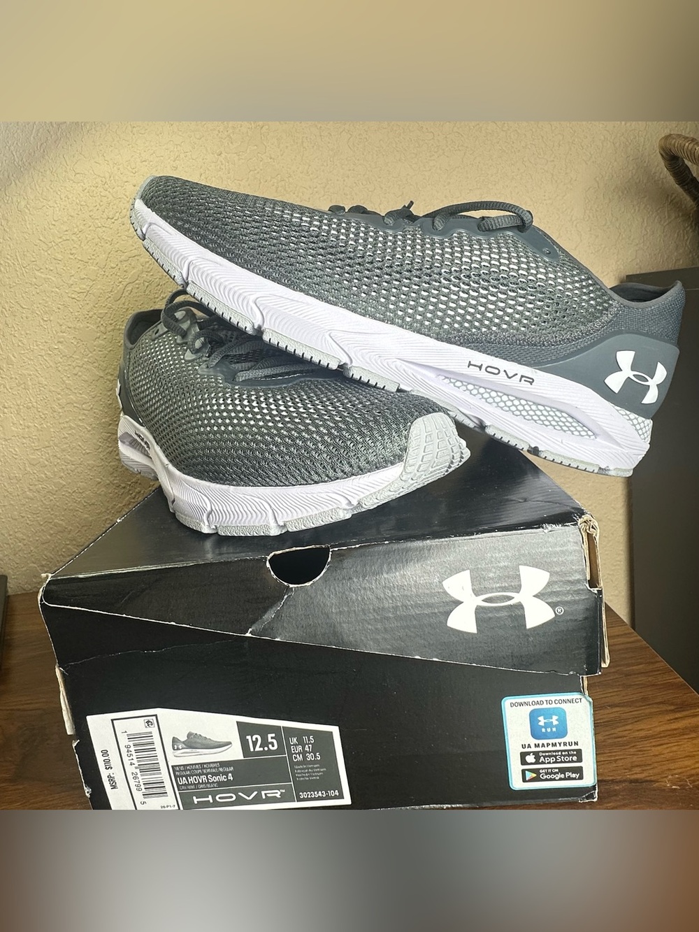 Under Armour HOVR Sonic 4 Pitch Grey White 12.5 Running Shoes NIB 3023543-104